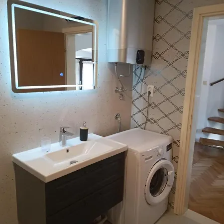 Diocletian Garden Centar Apartment *