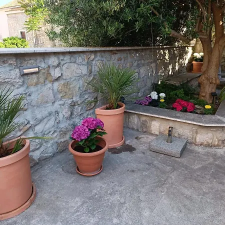 Diocletian Garden Centar Apartment