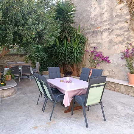 Diocletian Garden Centar Апартаменты *