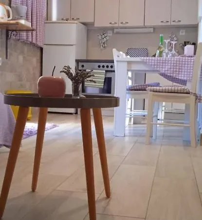 Diocletian Garden Centar 公寓